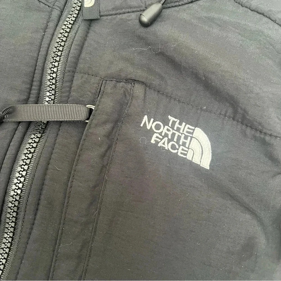 The North Face Black Vest with hood - Picture 3 of 10